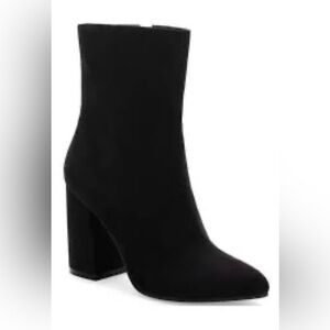 Crown & Ivy  women’s elegant Black Heeled Boots size 6